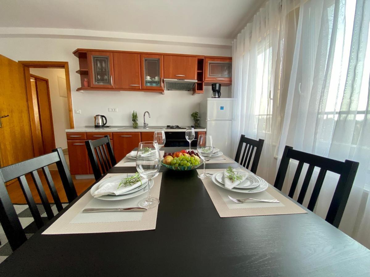 Penthouse Cityview Пула Экстерьер фото