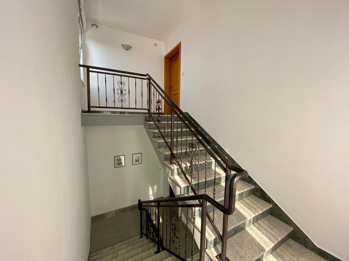 Penthouse Cityview Пула Экстерьер фото